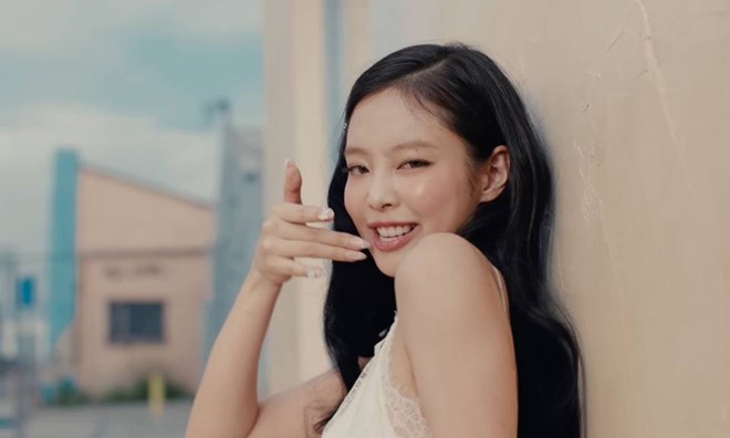 Jennie’s Mantra, Lisa’s New Woman honored by Grammy